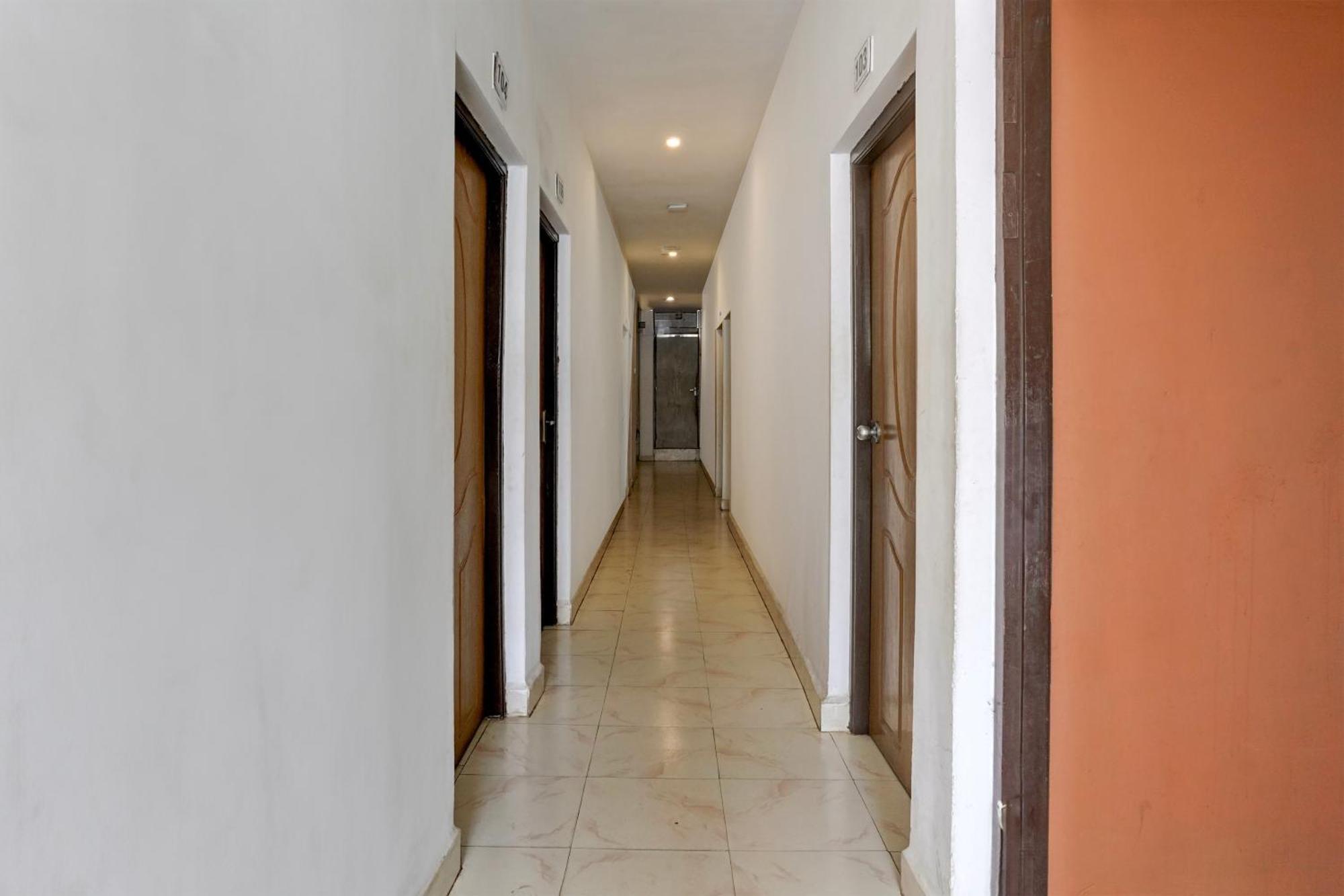 Super Townhouse แคนโดลิม ภายนอก รูปภาพ
